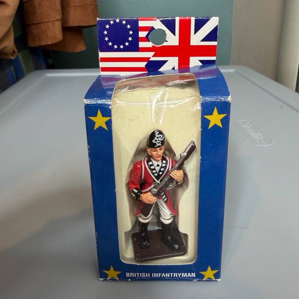 British Infantryman Hand Painted Toy Soldier Figurine 2.5 inches